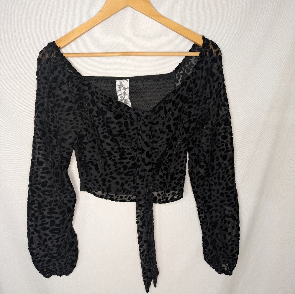 Sadie & Sage Black Leopard Print Sheer Sleeve Cropped Top | Size Small
